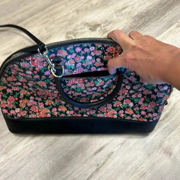 COACH Sierra Posey Cluster Black & Pink Floral Coated Canvas Satchel Bag #F57622 - Picture 6 of 8